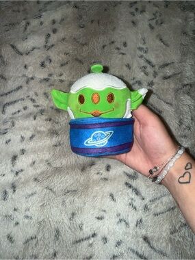 Disney Munchlings Sensational Snacks "Alien Wasabi Pea" plush toy story